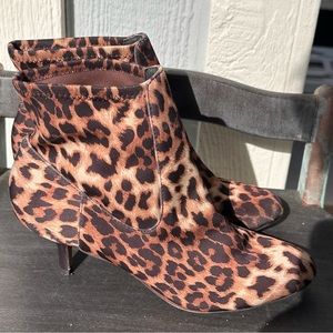 Donald J Pliner Vintage Y2K Vero Cuoio Leopard 3” Kitten Heel Booties Boots 8